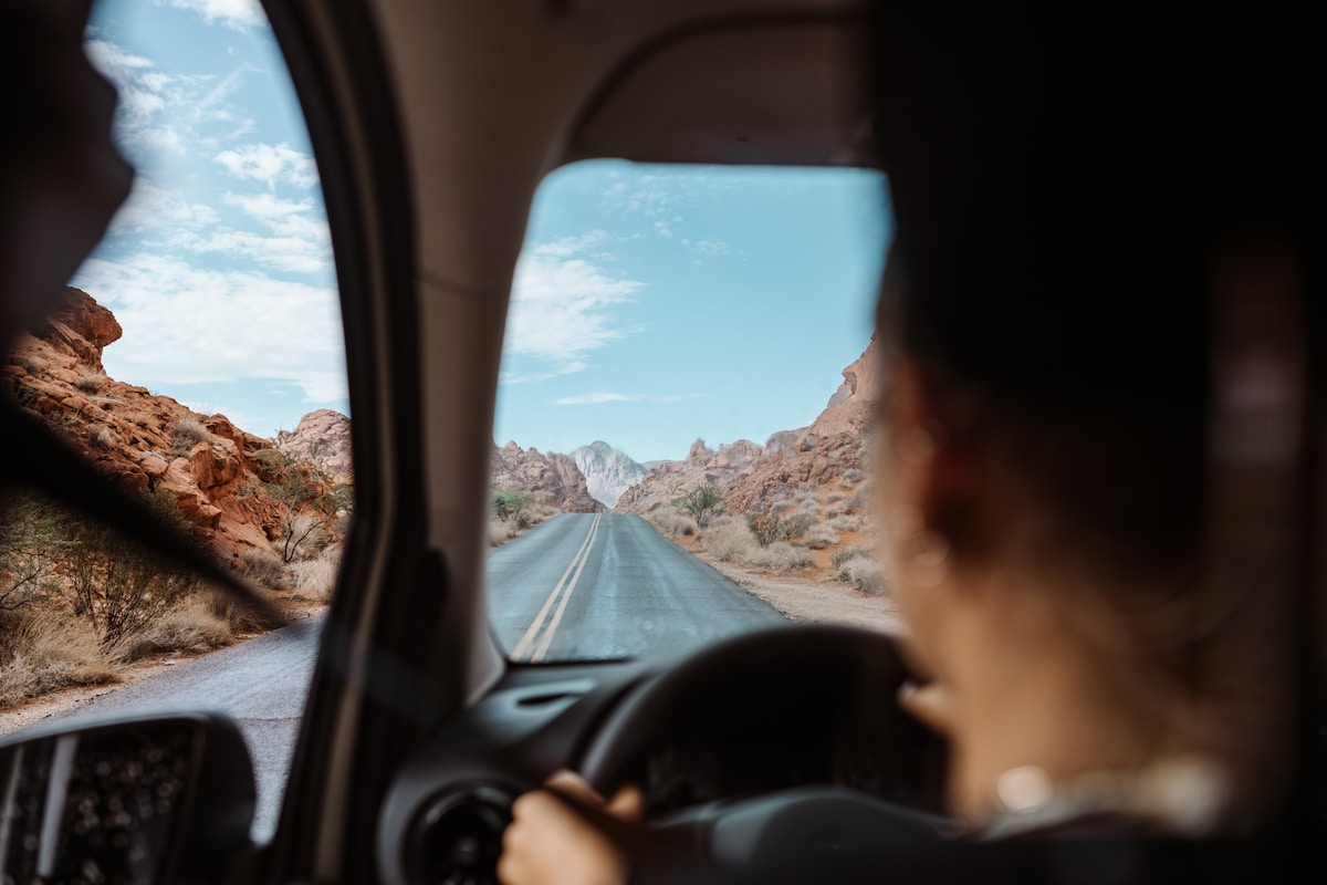 Fumo in auto: come smettere di fumare mentre guidi